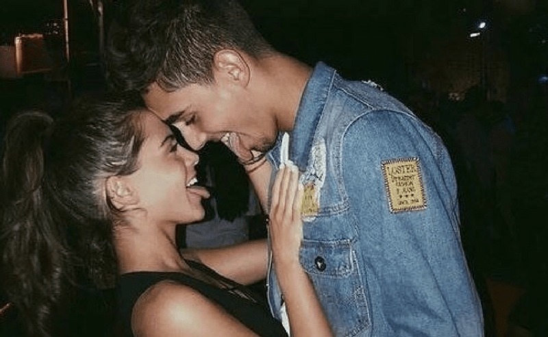 Little sister (20F) wants to date my best friend (32M)